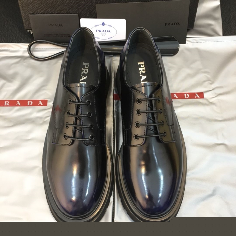 Pra*a leather shoes